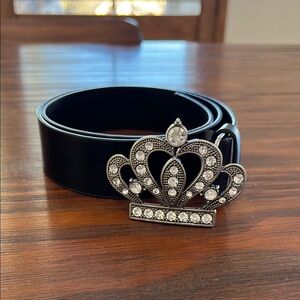 Crown Buckle Black Belt